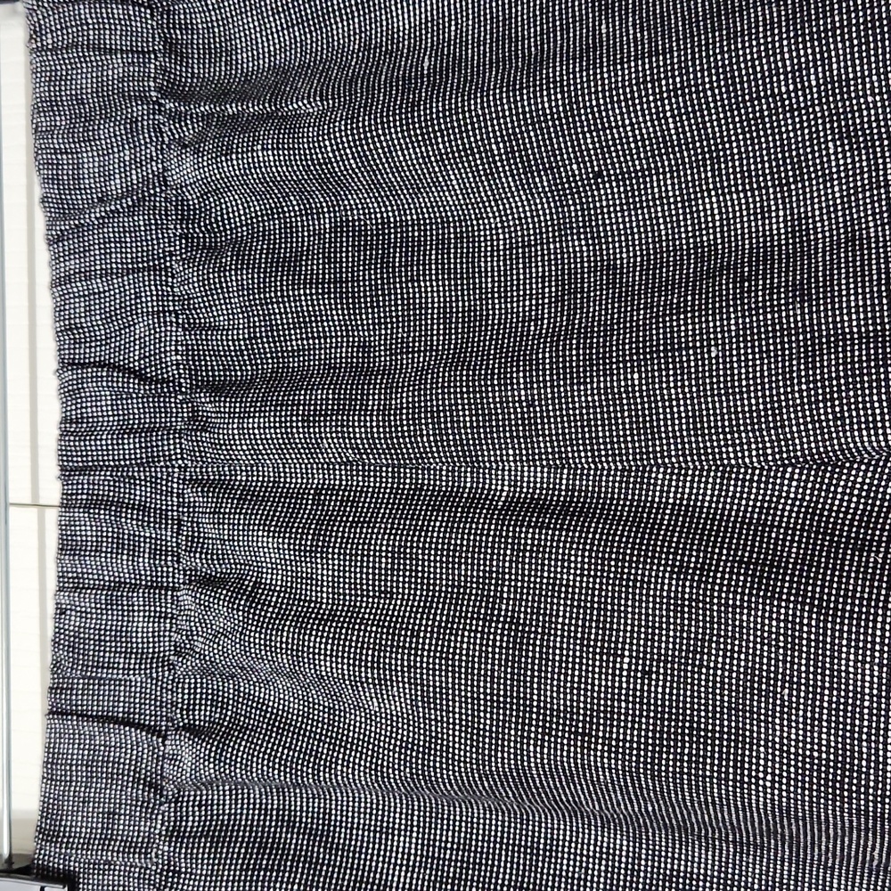 NWT Eileen Fisher Organic Linen Tweed Cropped Pant. Size M - Picture 4 of 9